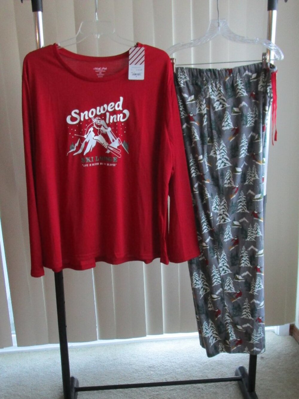 North Pole Trading Co Pajamas woman 3X - Christmas Ski Lodge red/gray